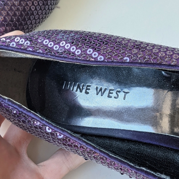 purple sequin closed toe chunky heel pump, 8 - Picture 7 of 12